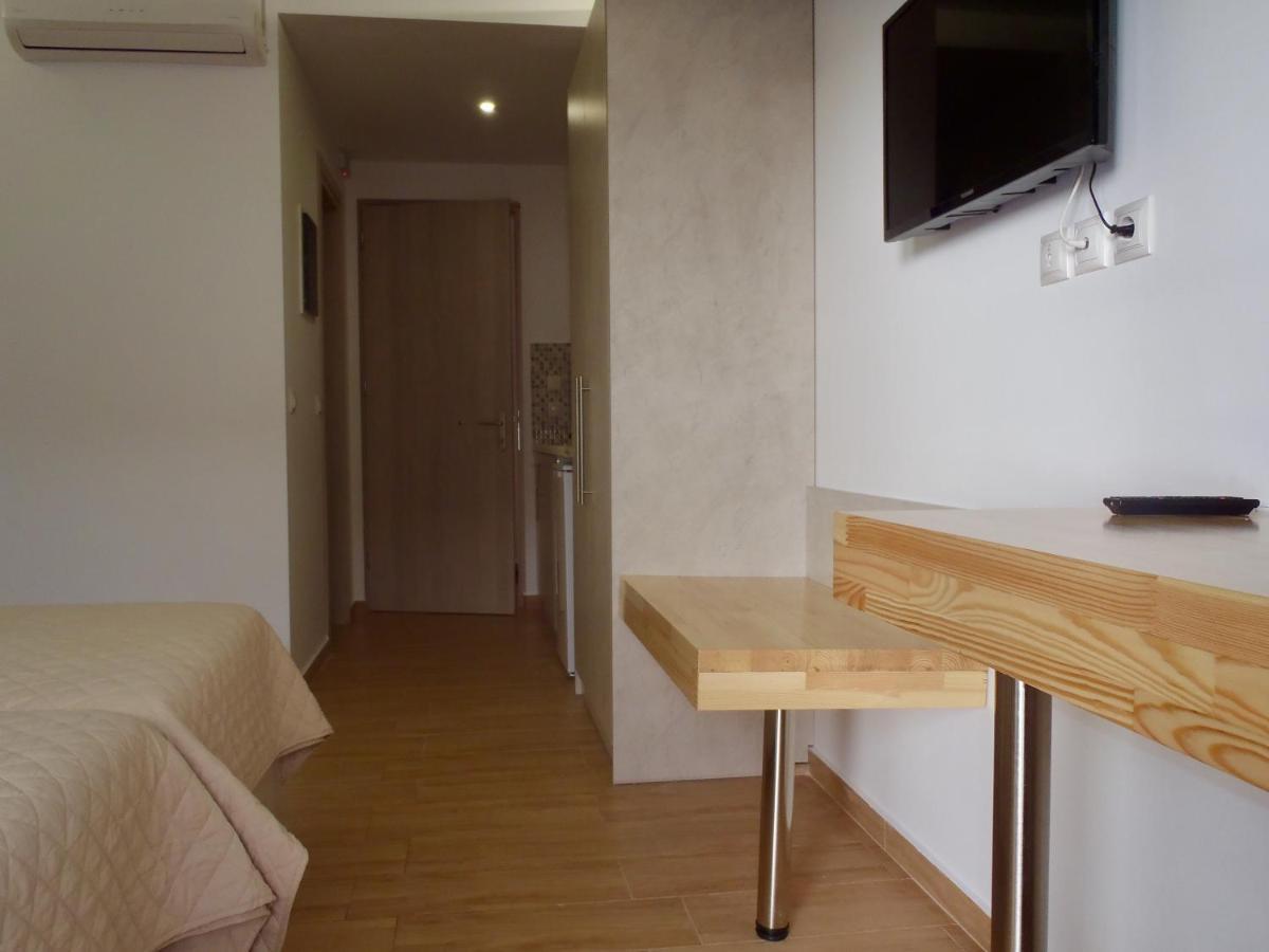 Loukas Apartments On The Waves 트라가키온 외부 사진